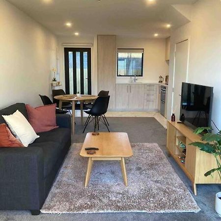 Cheerful 2 Bedroom Townhouse In Addington! 크라이스트처치 외부 사진