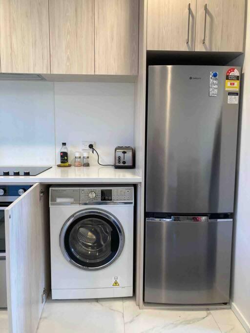 Cheerful 2 Bedroom Townhouse In Addington! 크라이스트처치 외부 사진