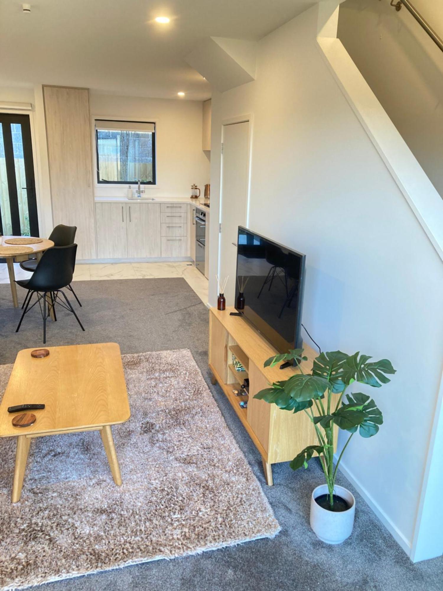 Cheerful 2 Bedroom Townhouse In Addington! 크라이스트처치 외부 사진